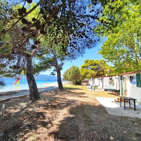 Mobile Homes - Camp Perna منتزه العطل 4*